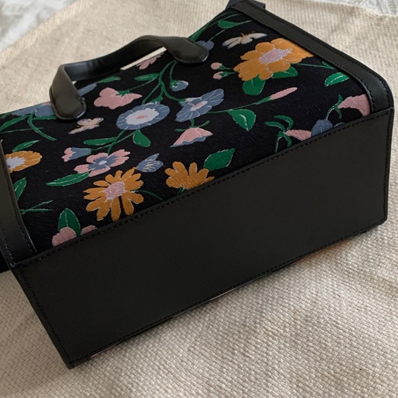Kate Spade Black Tote with Floral Design - Picture 4 of 5